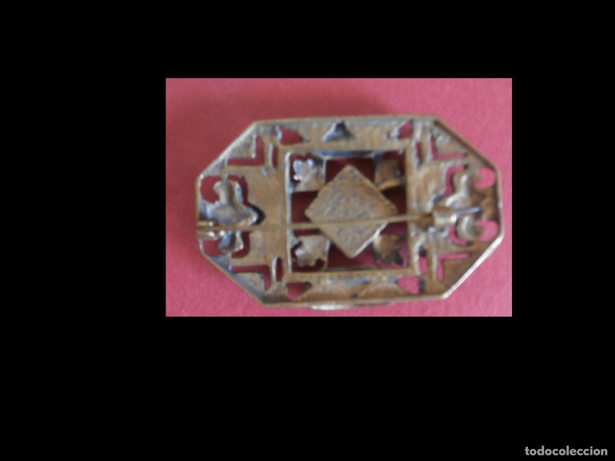 Joyeria: Broche dorado con marquesitas y piedra - Foto 2