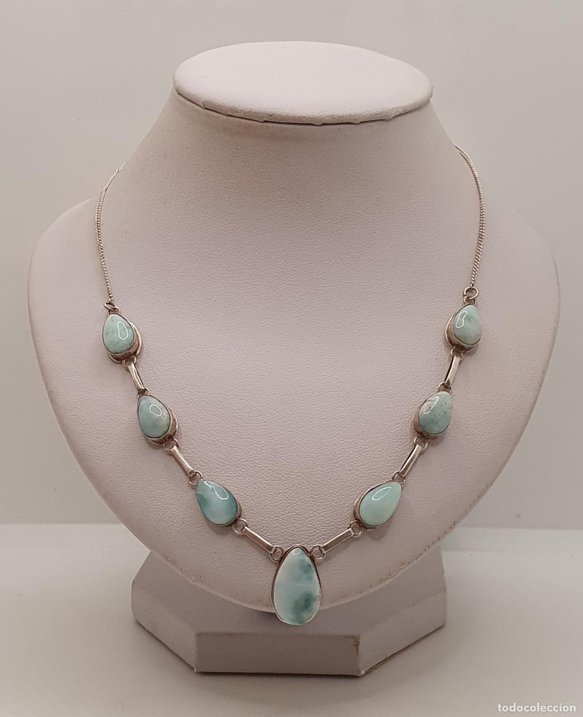 Joyeria: Bella gargantilla en plata de ley 925 con piedras larimar naturales engastadas talla pera.