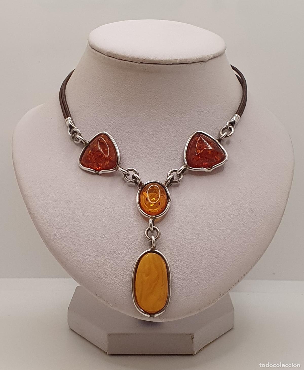 Joyeria: Magn&iacute;fica gargantilla en plata de ley 925, cuero, cabujones de &aacute;mbar amarillo de letonia y &aacute;mbar.