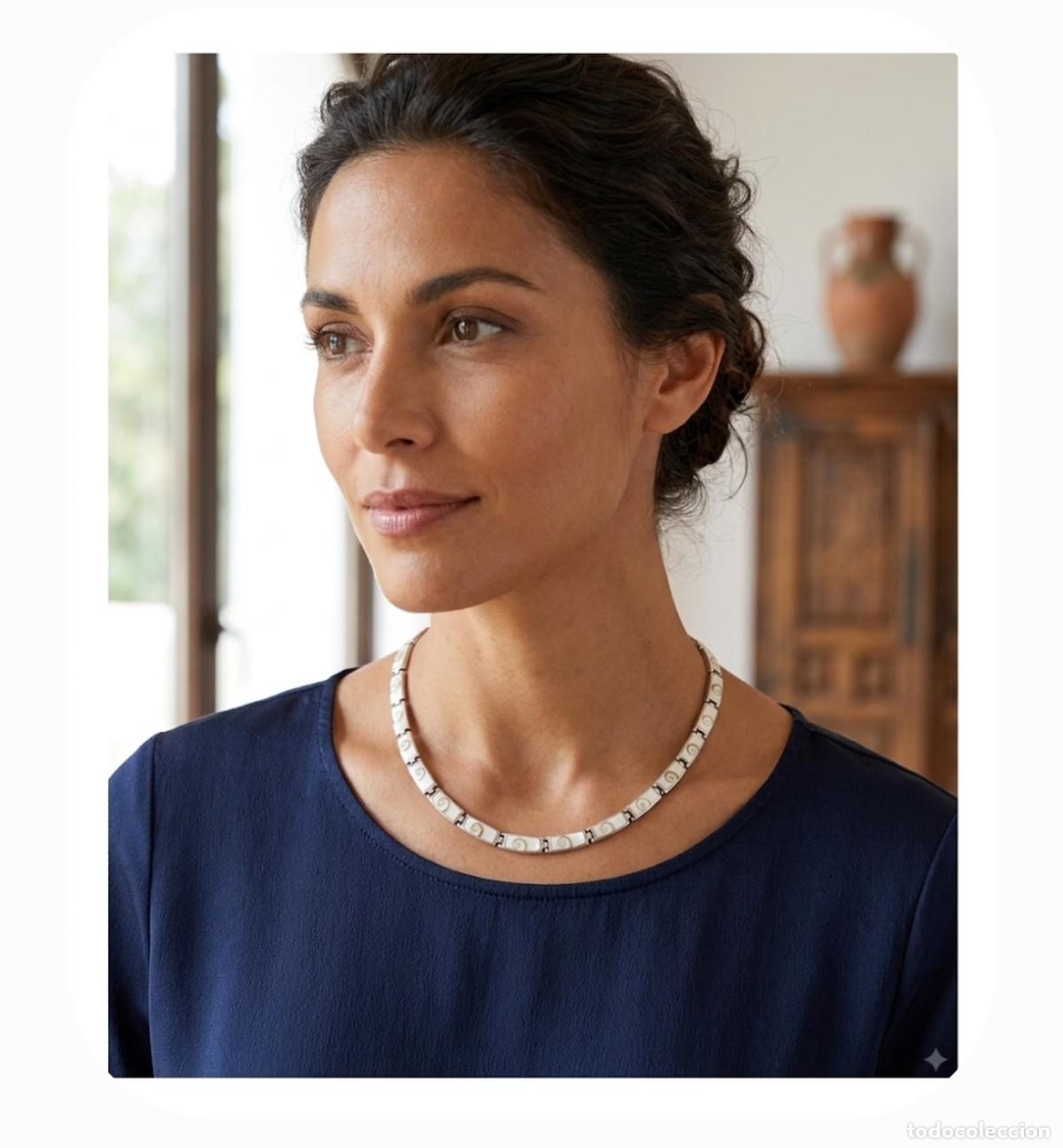 Joyeria: Elegante gargantilla de eslabones en plata de ley 925 con incrustaciones de ojos de shiva natural.
