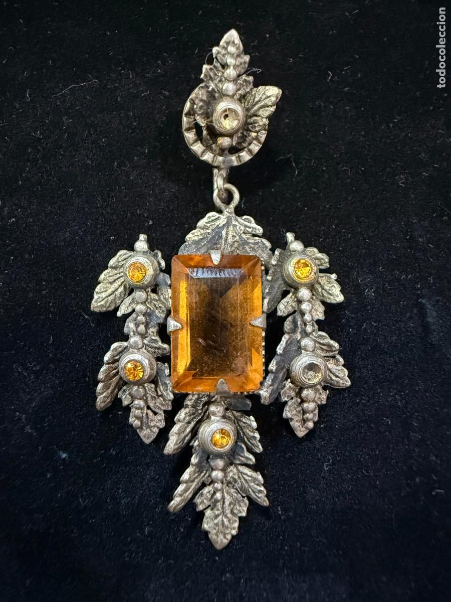 Joyeria: ANTIGUO COLGANTE POSIBLEMENTE DE PLATA CON PIEDRAS AMBAR - MEDIDA TOTAL 6 CM
