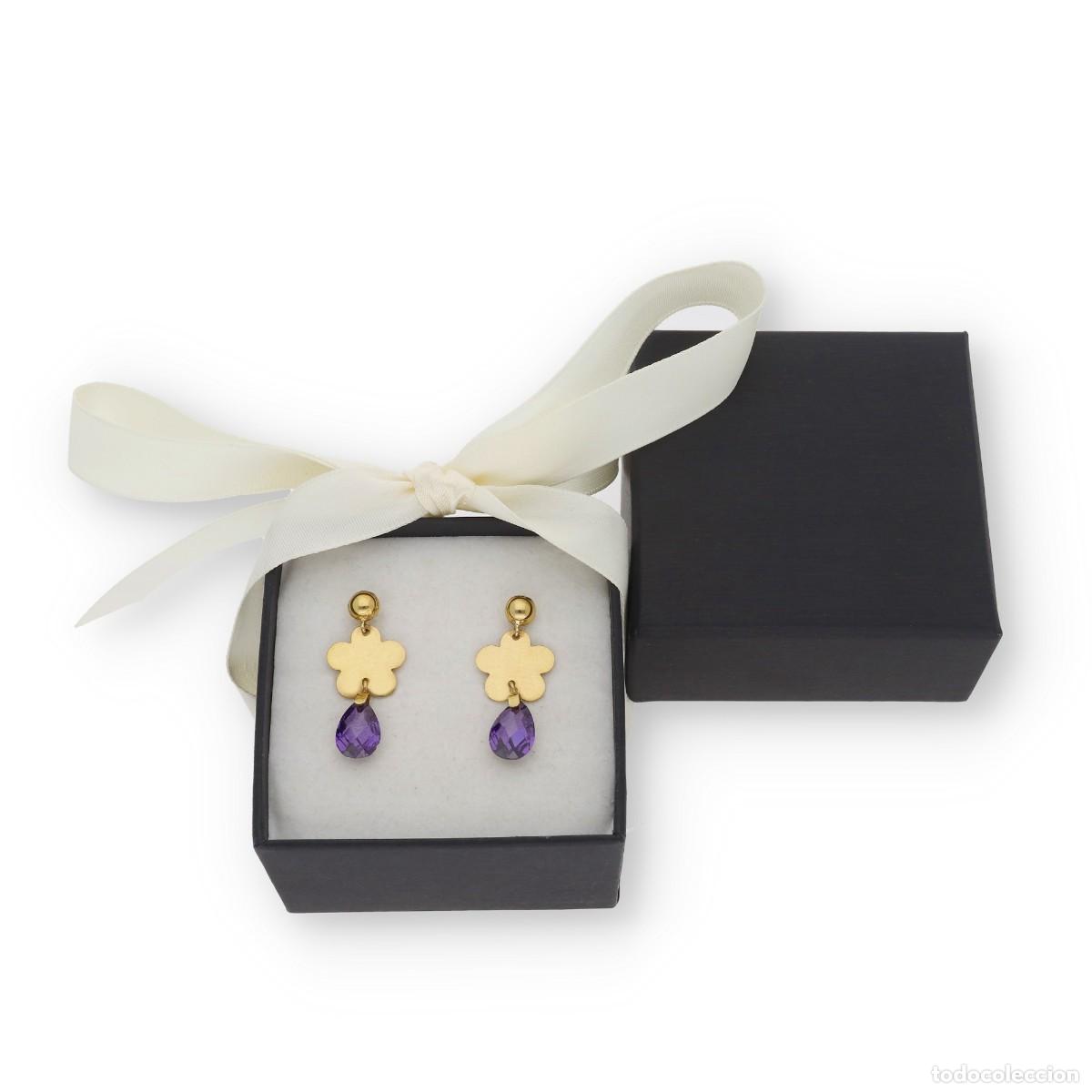Joyeria: Pendientes largos, oro amarilo 18k y amatista natural en forma de lacasito