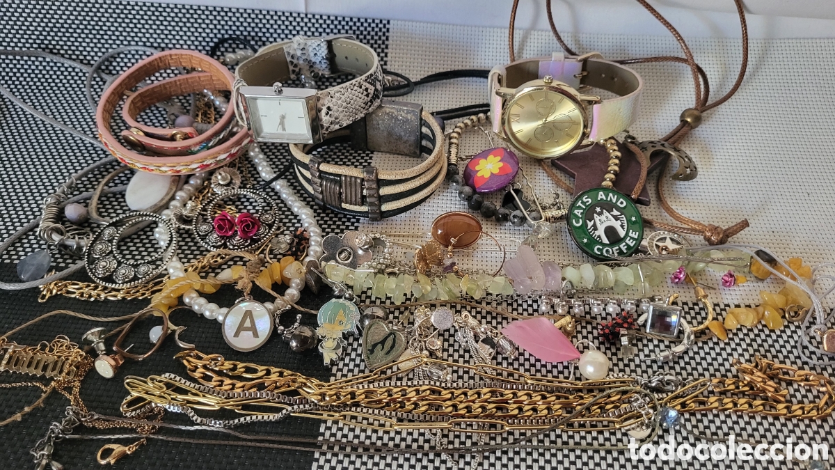 Joaillerie: Lote varias bisuter&iacute;as L20