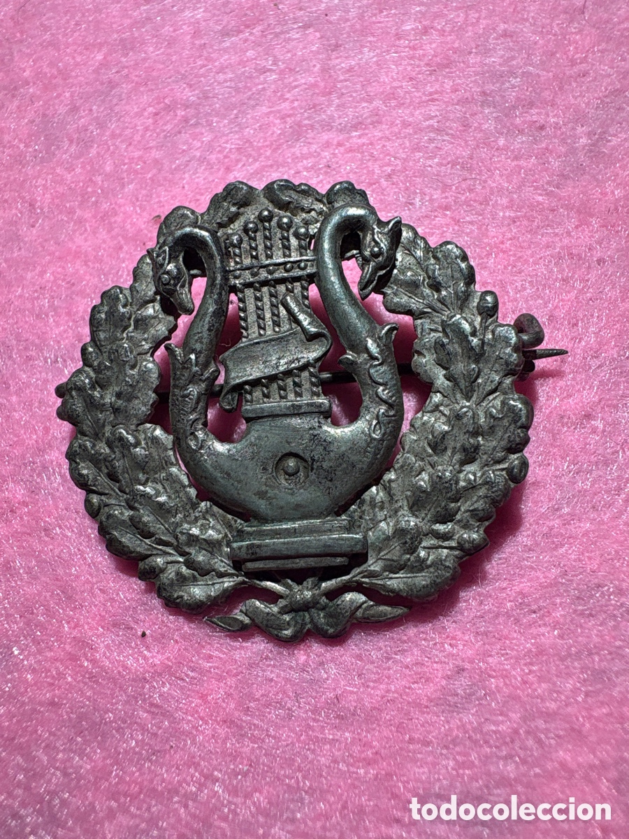 Joyeria: Distintivo militar Lira con Laureles, insignia a catalogar (A4)