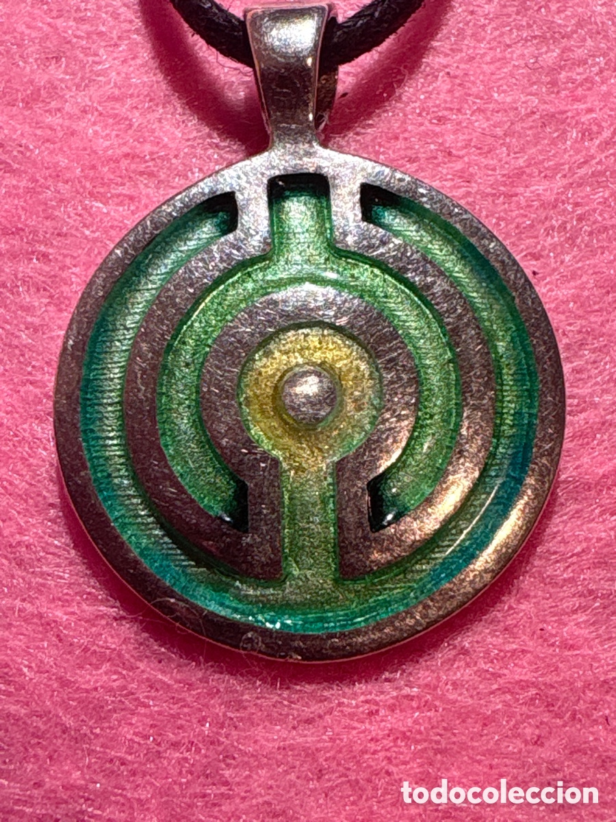Joyeria: Colgante laberinto Celta en playa de ley 925 y esmalte (A4)