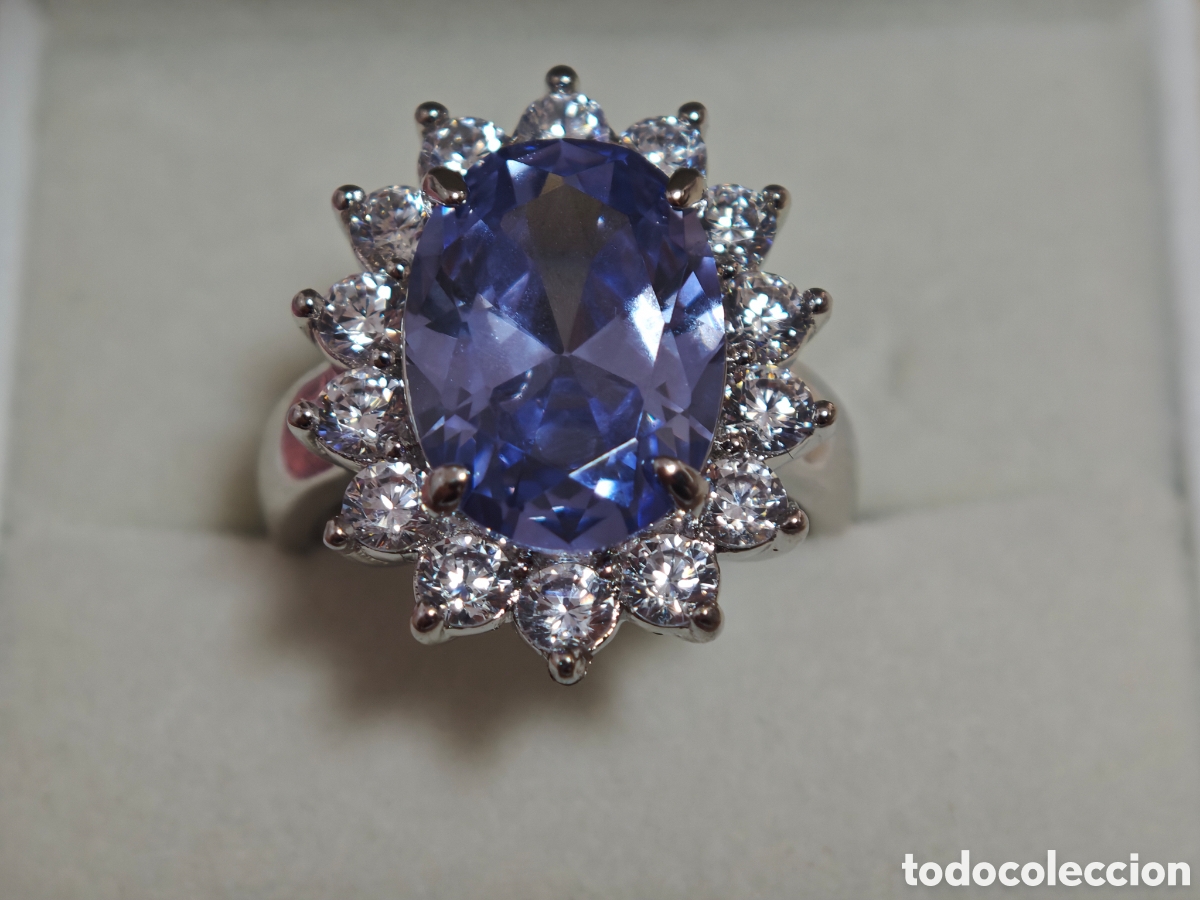 Joyeria: Impresionismo impresionante anillo en plata de ley con tanzanita creada y circonitas