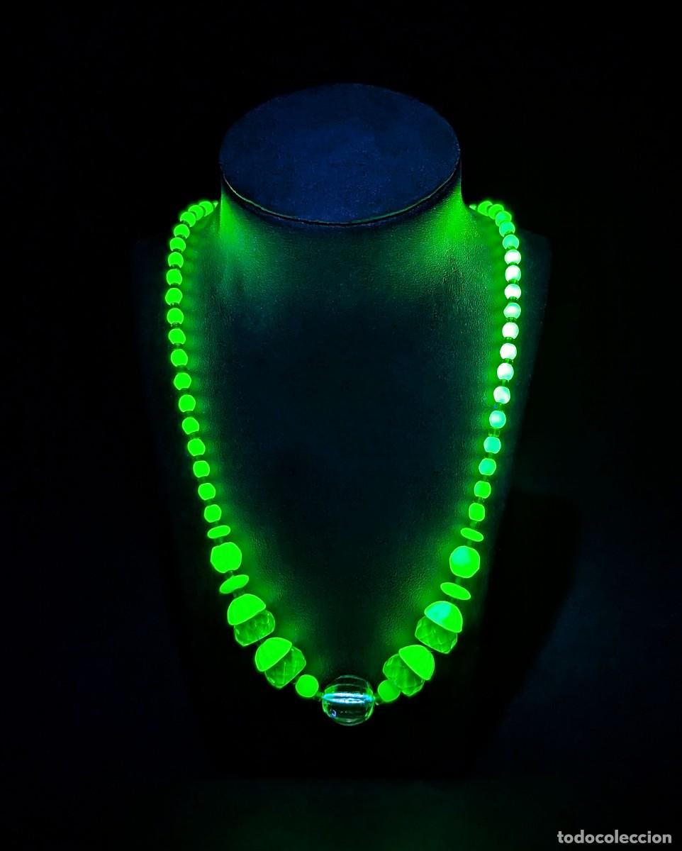 Joyeria: Antique Uranium Glass Beaded Necklace &ndash; Art Deco &ndash; UV Reactive &ndash; Original Clasp