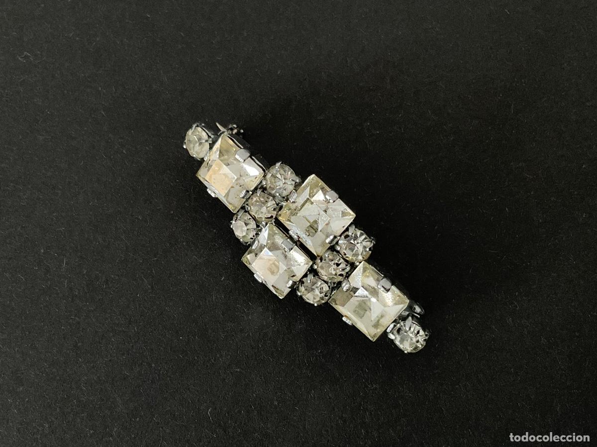Joyeria: Broche vintage geom&eacute;trico con pedrer&iacute;a transparente estilo Art D&eacute;co