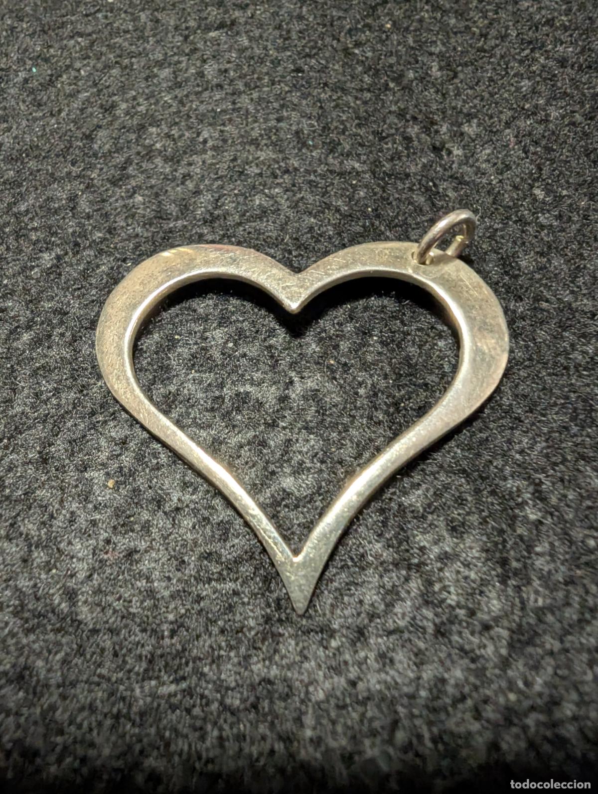 Joyeria: COLGANTE EN FORMA DE CORAZON DE PLATA MARCADA 925. 3 X 3,50 cm y 2,64 gr