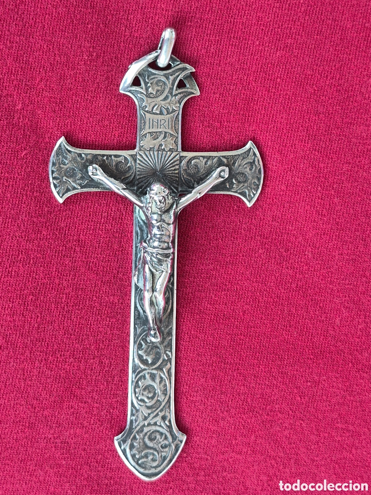Joyeria: Cruz con crucifijo pectoral en plata
