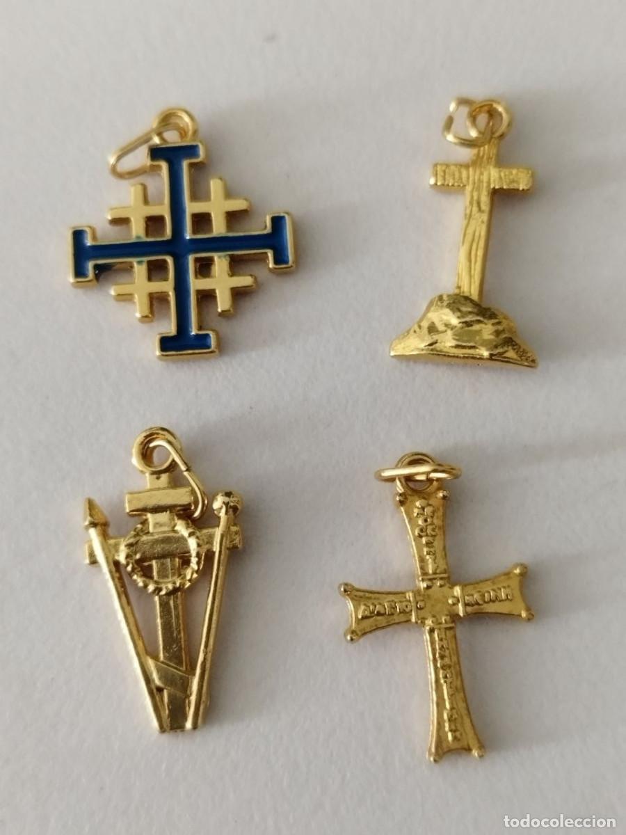 Joyeria: Lote 4 cruces colgantes Tierra Santa, Pasi&oacute;n y Semana Santa