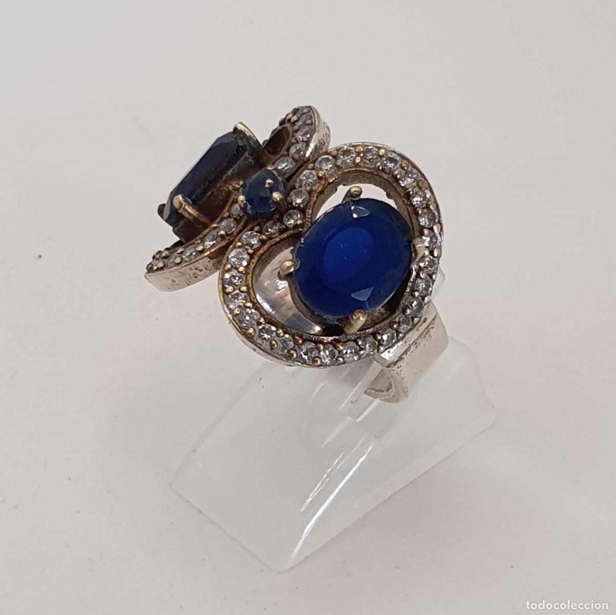Joyeria: Original anillo antiguo en plata de ley, circonitas talla brillante y espinelas talla oval engarzada