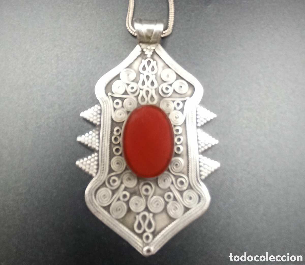 Joyeria: Colgante Turcomano Coralina y cordon plata
