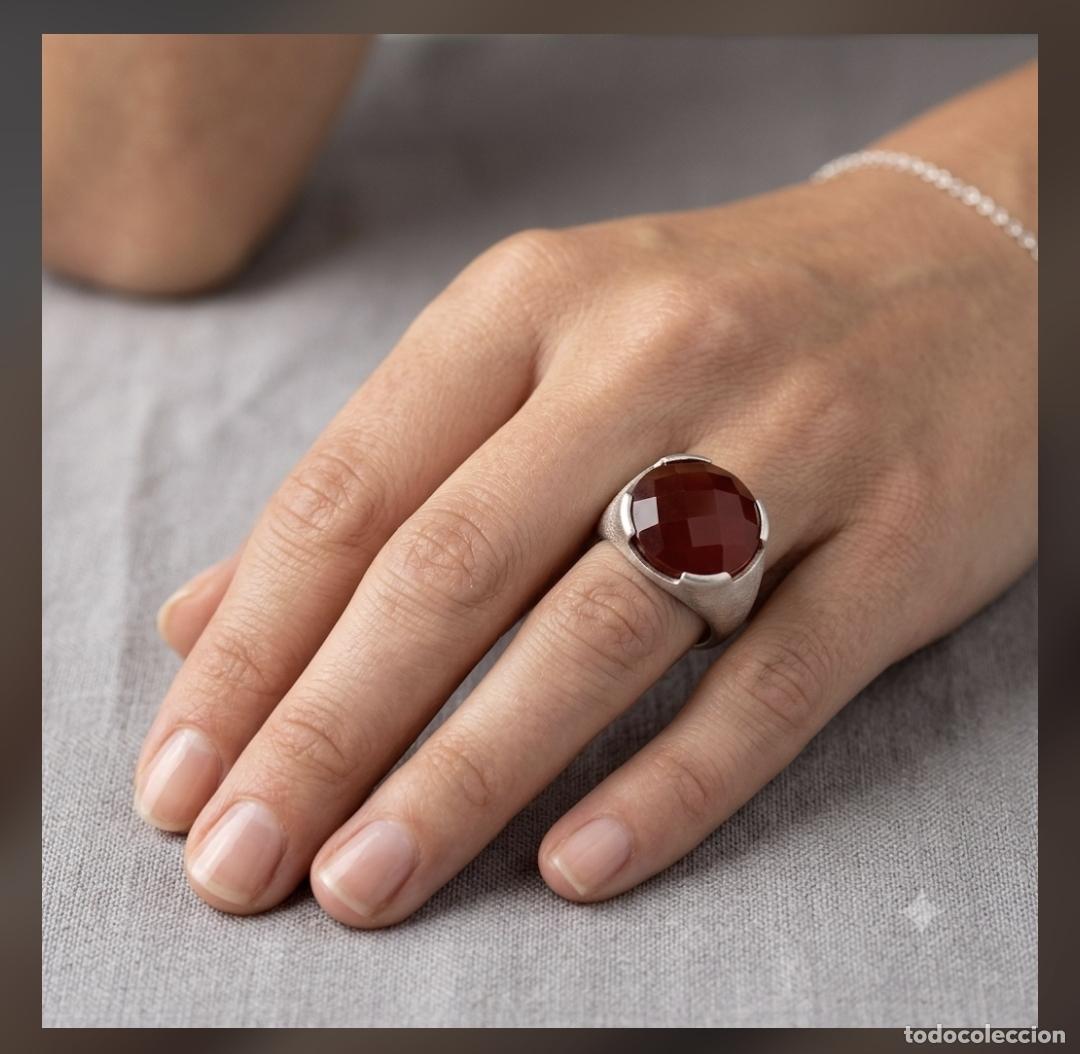 Joyeria: Magn&iacute;fico anillo antiguo en plata de primera ley 925 y &aacute;gata carneola facetada, piedra de vitalidad.
