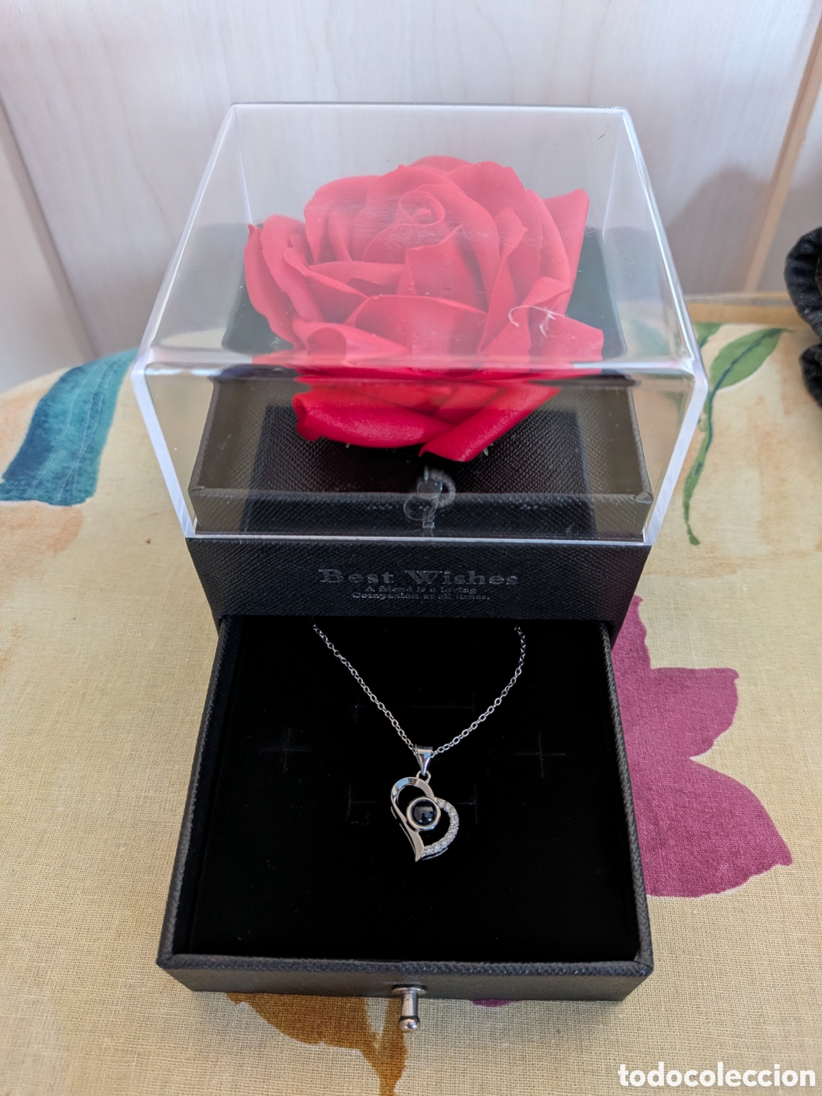 Joyeria: Joyero con rosa roja