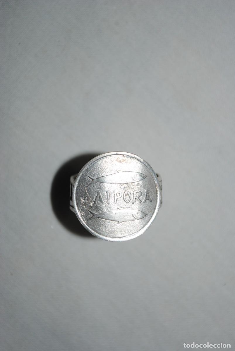 Joyeria: ANILLO ARTESANAL DE PLATA , CON DOS PECES .