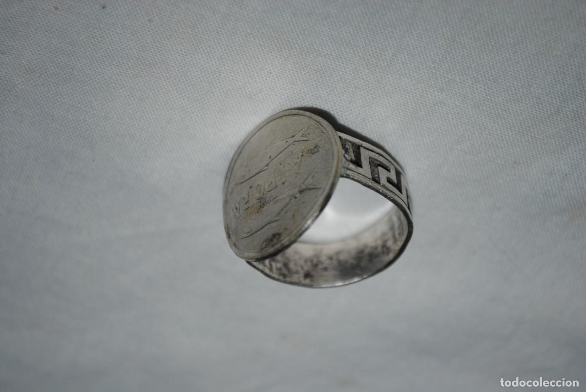Joyeria: ANILLO ARTESANAL DE PLATA , CON DOS PECES . - Foto 3