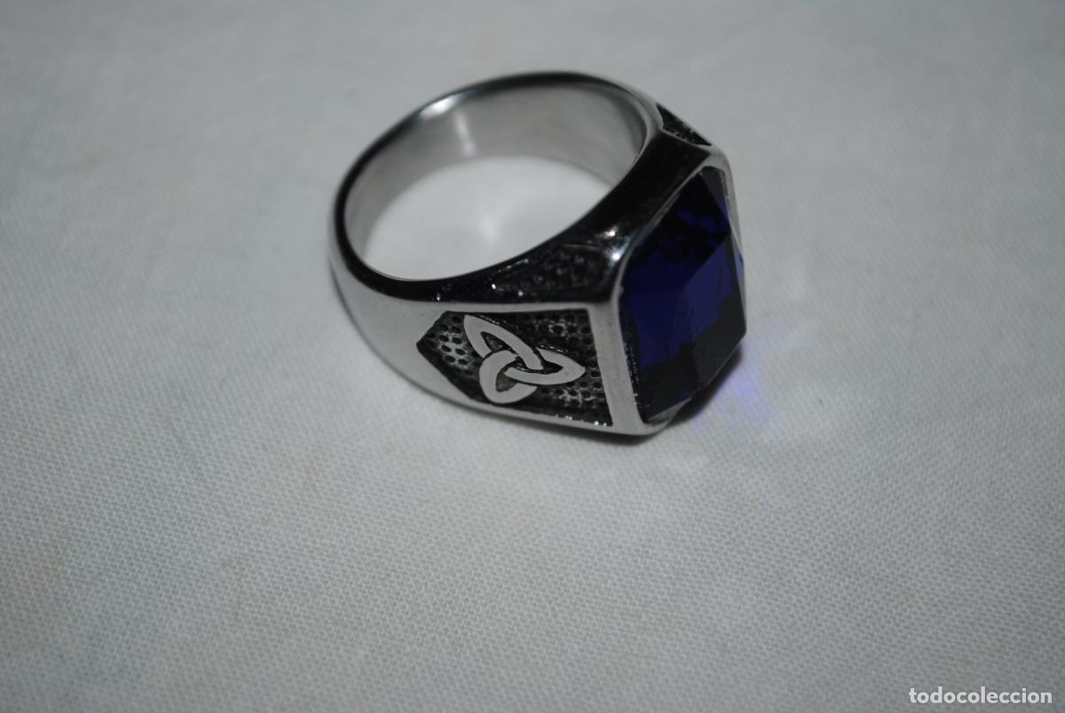 Joyeria: ANILLO DE ACERO CON PERLA AZUL MARINO