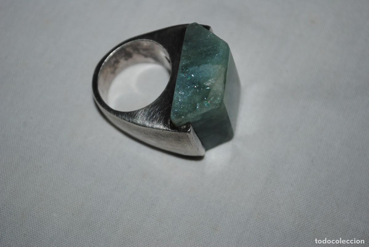Joyeria: ANILLO DE PLATA CON PIEDRA NATURAL VERDE