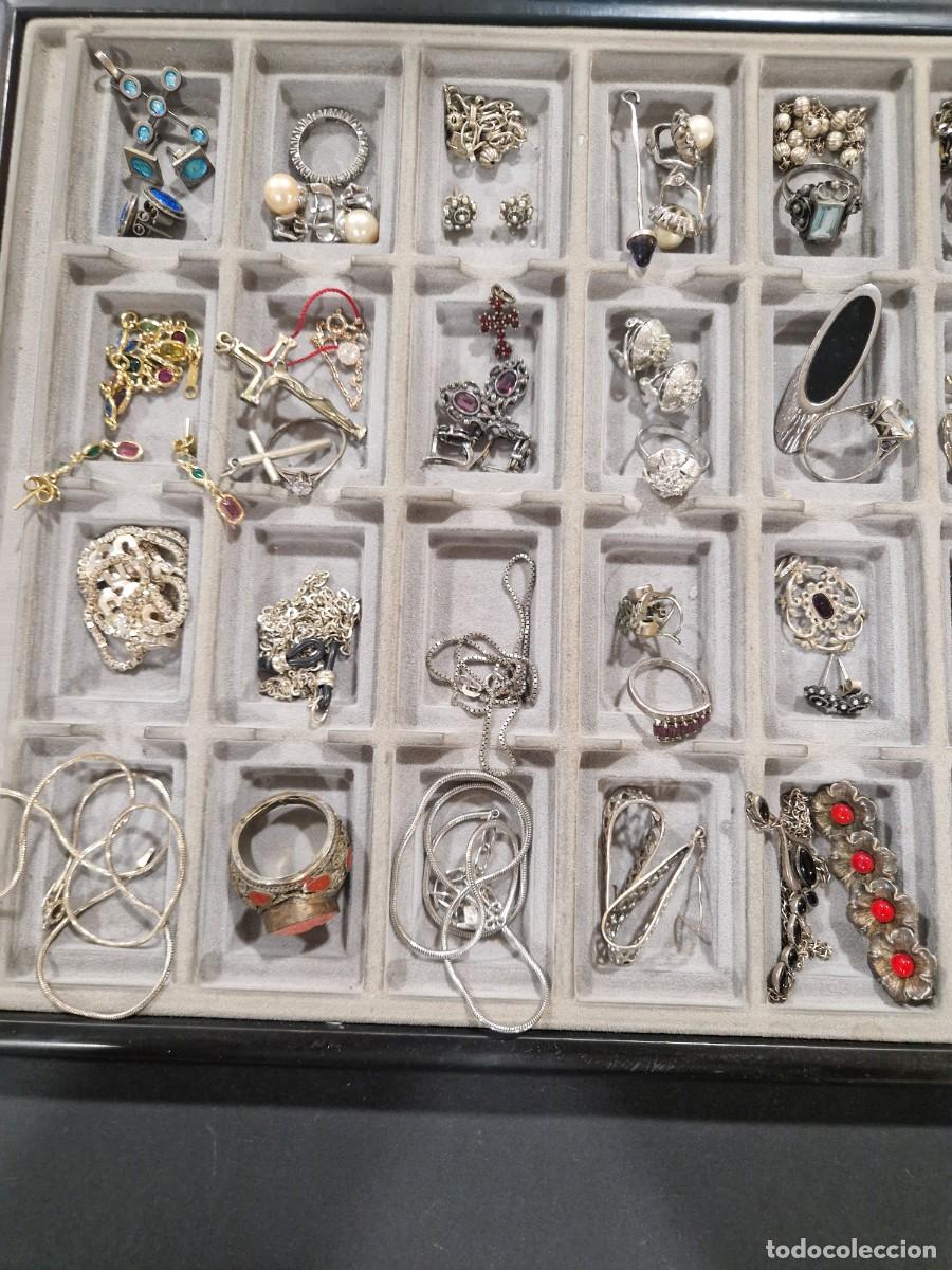 Joyeria: Lote de m&aacute;s de 40 objetos de plata y plata dorada. - Foto 2