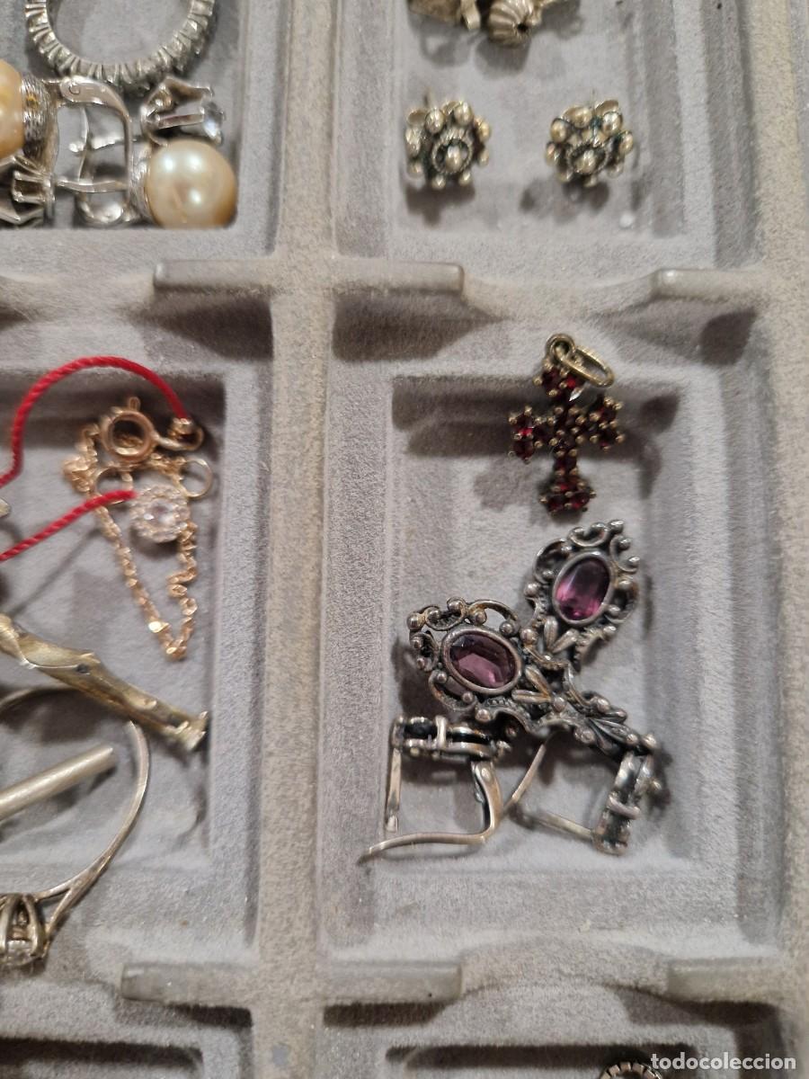 Joyeria: Lote de m&aacute;s de 40 objetos de plata y plata dorada. - Foto 10
