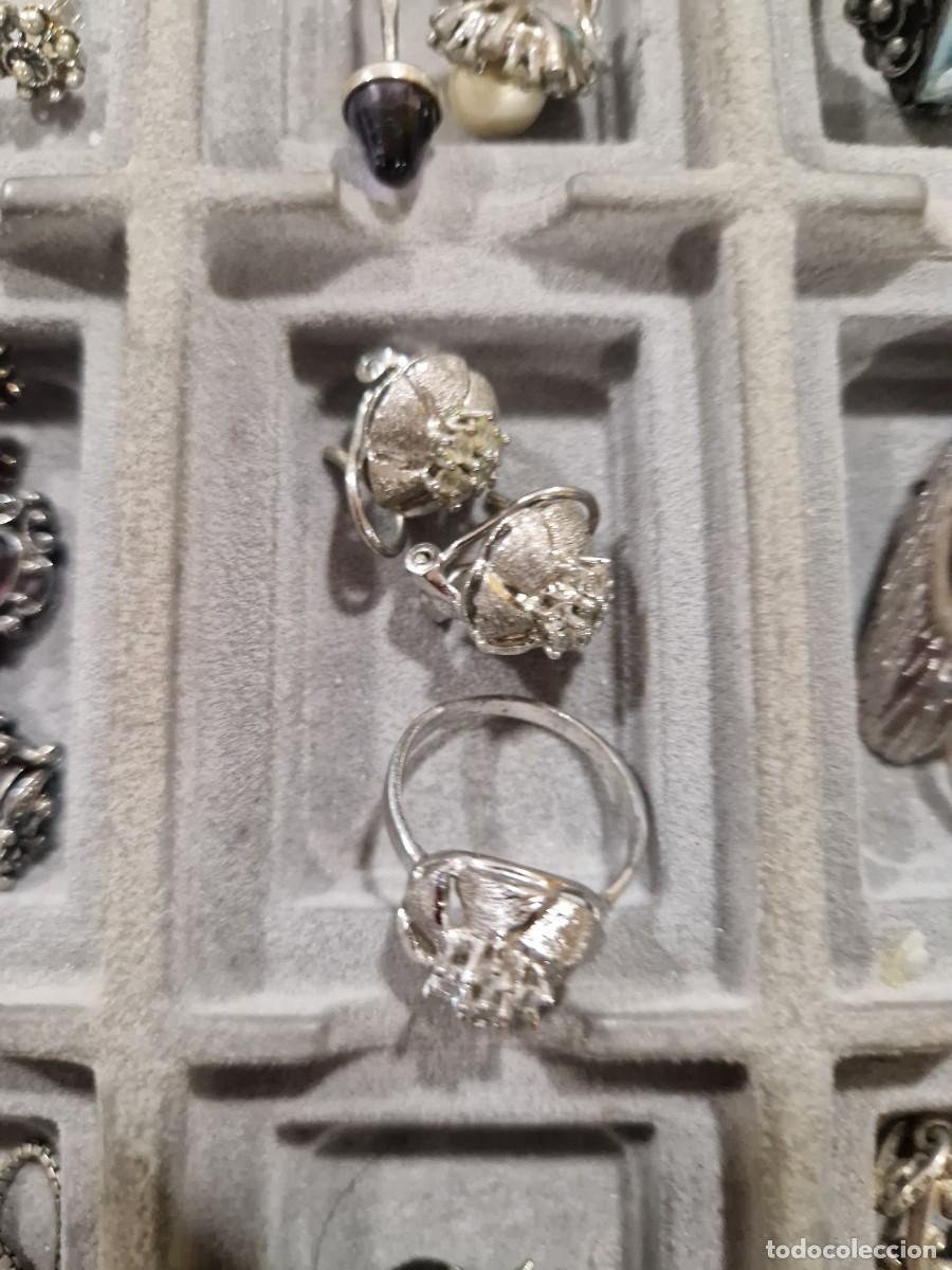 Joyeria: Lote de m&aacute;s de 40 objetos de plata y plata dorada. - Foto 11