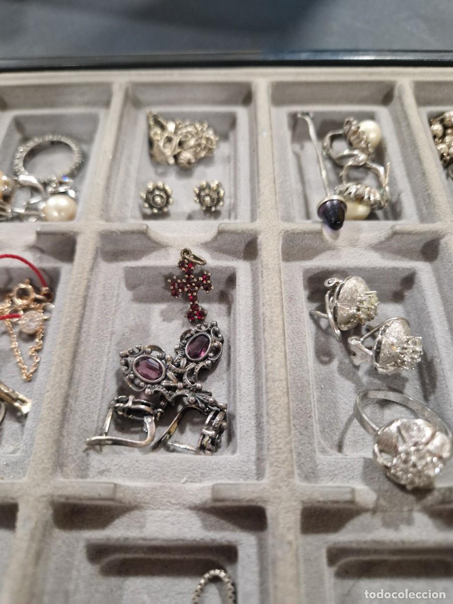 Joyeria: Lote de m&aacute;s de 40 objetos de plata y plata dorada. - Foto 16