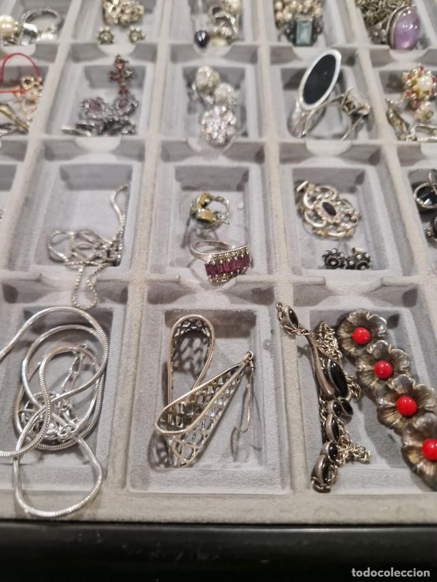 Joyeria: Lote de m&aacute;s de 40 objetos de plata y plata dorada. - Foto 20