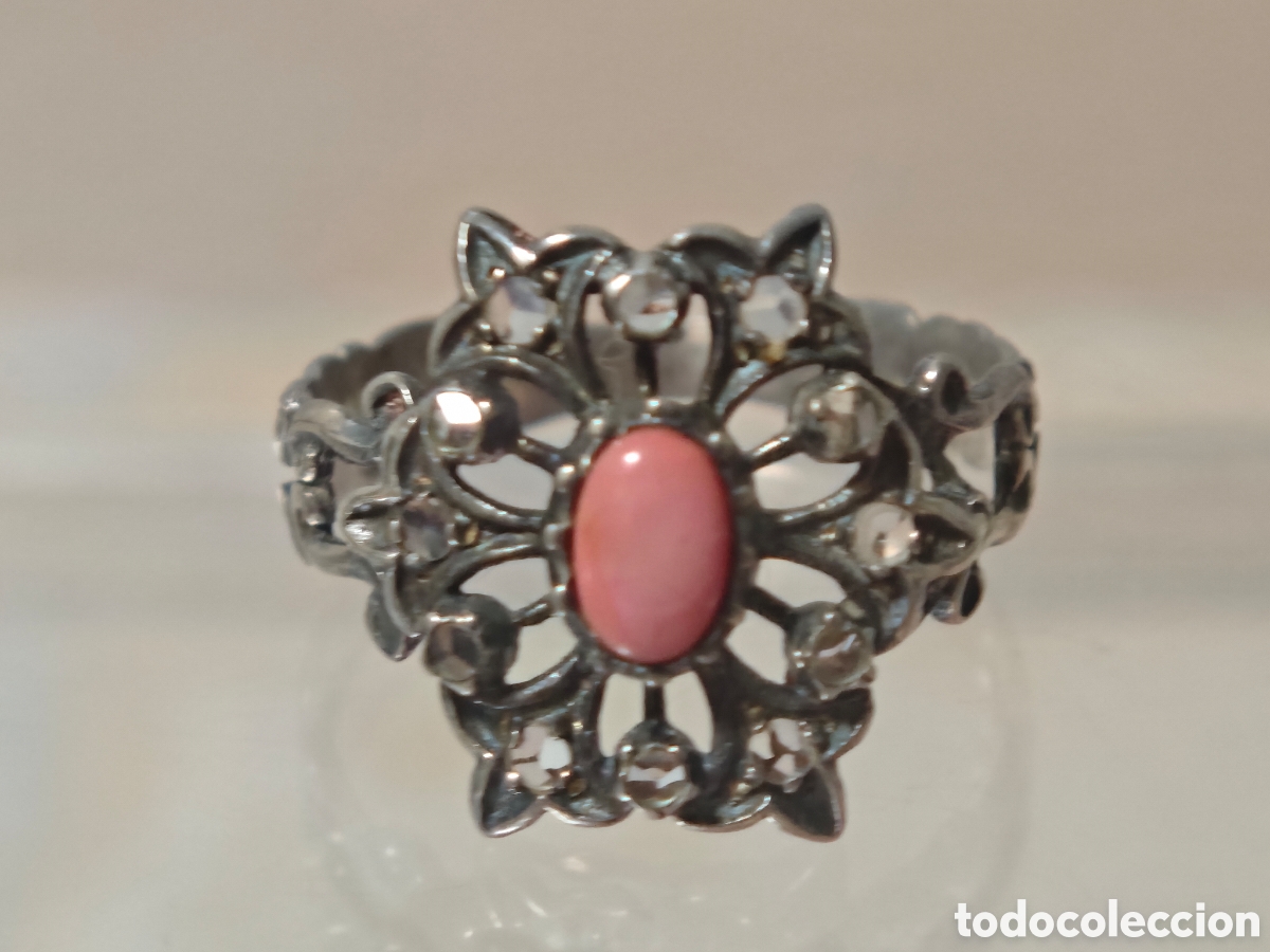 Joyeria: Precioso anillo isabelino en plata y coral