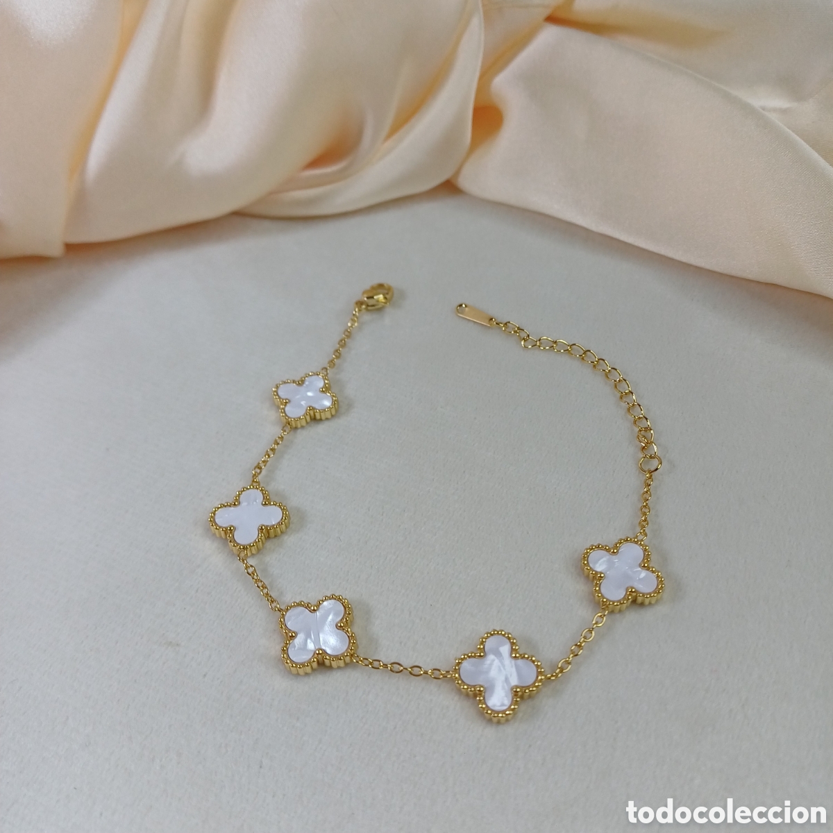 Joyeria: Brazalete Chapado Oro 18 k y Nacar Trebol