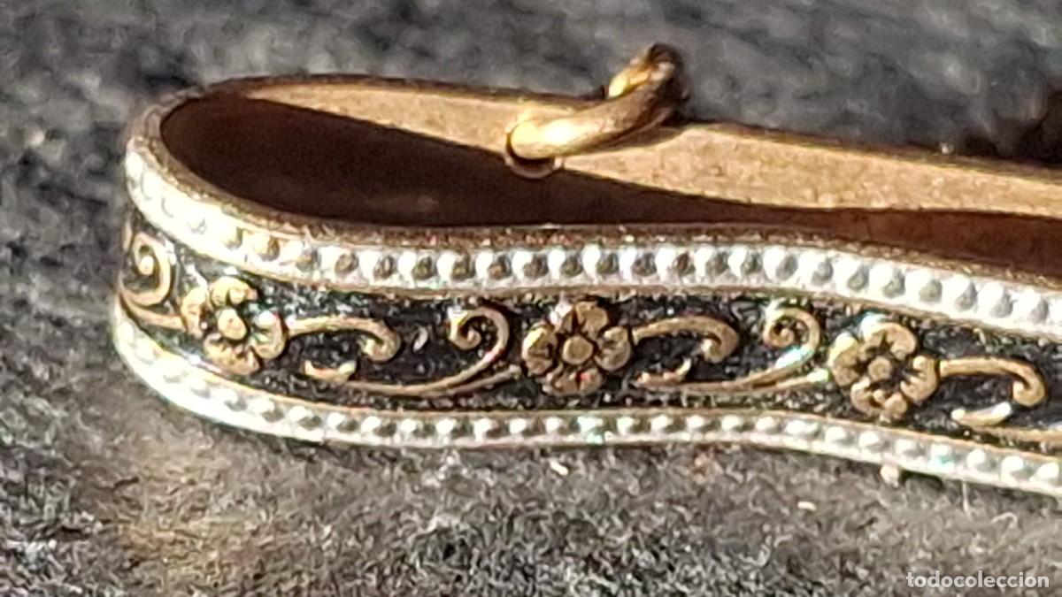 Joyeria: Antiguo Pisacorbata Damasquinado Oro de Toledo a Dos caras
