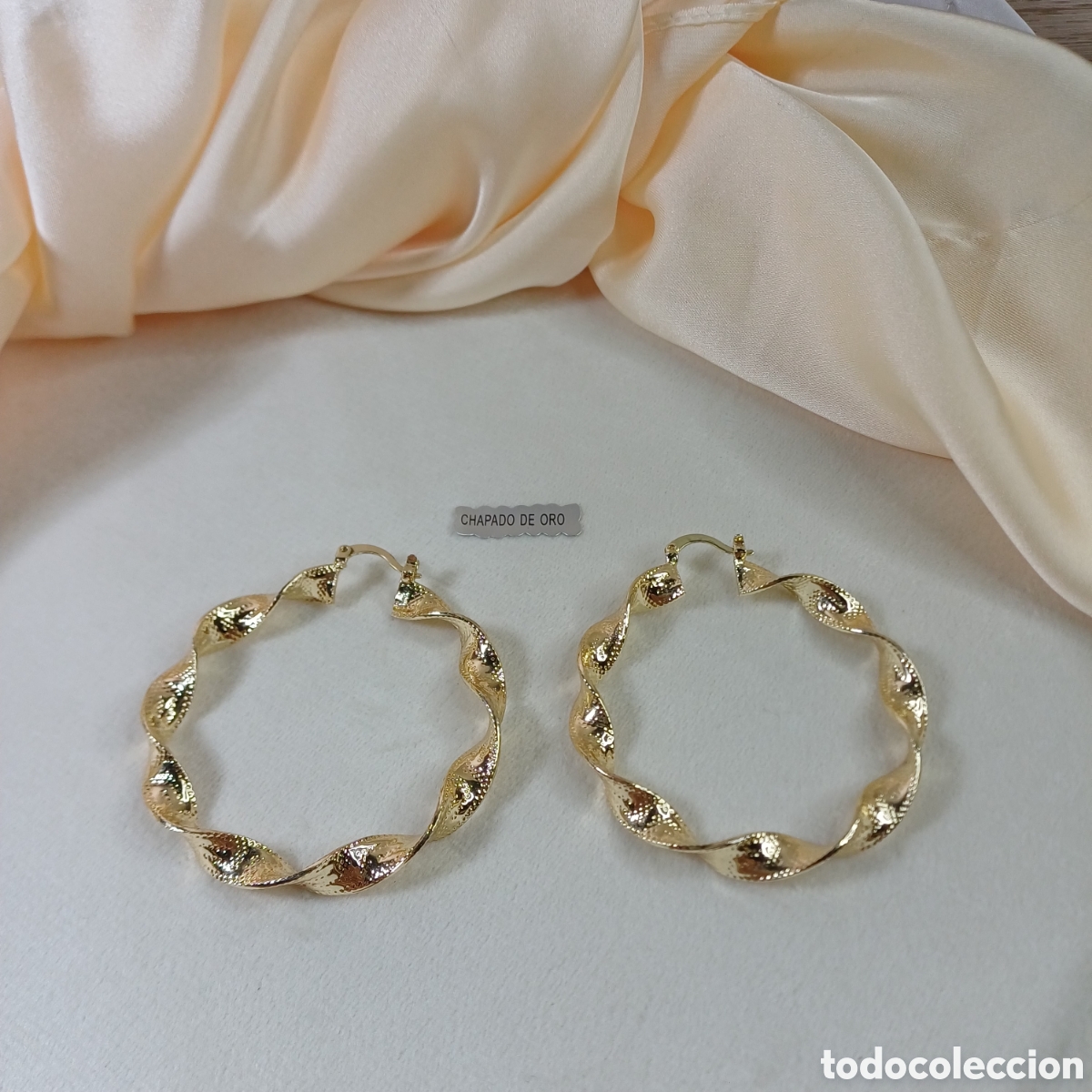 Joyeria: PENDIENTES ARO RIZADO GRIEGO CHAPADO ORO 18 K