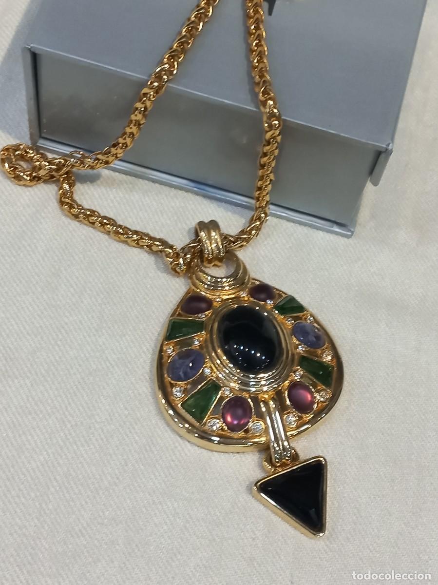 Joyeria: MEDALL&Oacute;N L&Aacute;GRIMA con COLGANTE &uml;DAVID GRAU&uml; (verde-malva)
