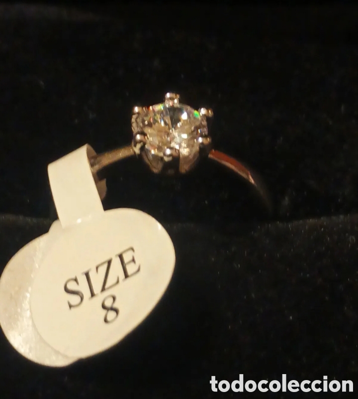 Joyeria: Anillo con circonita talla 8 montado en anillo de plata esterlina