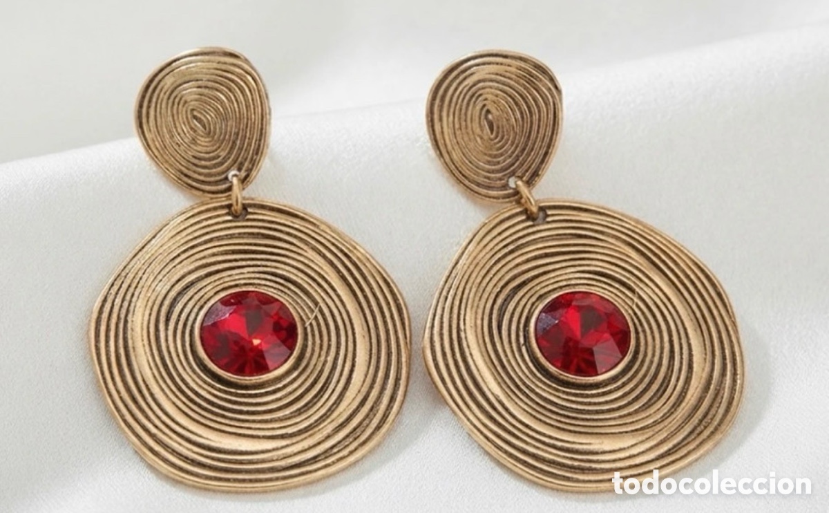 Joyeria: Pendientes boutique dorados y rojos