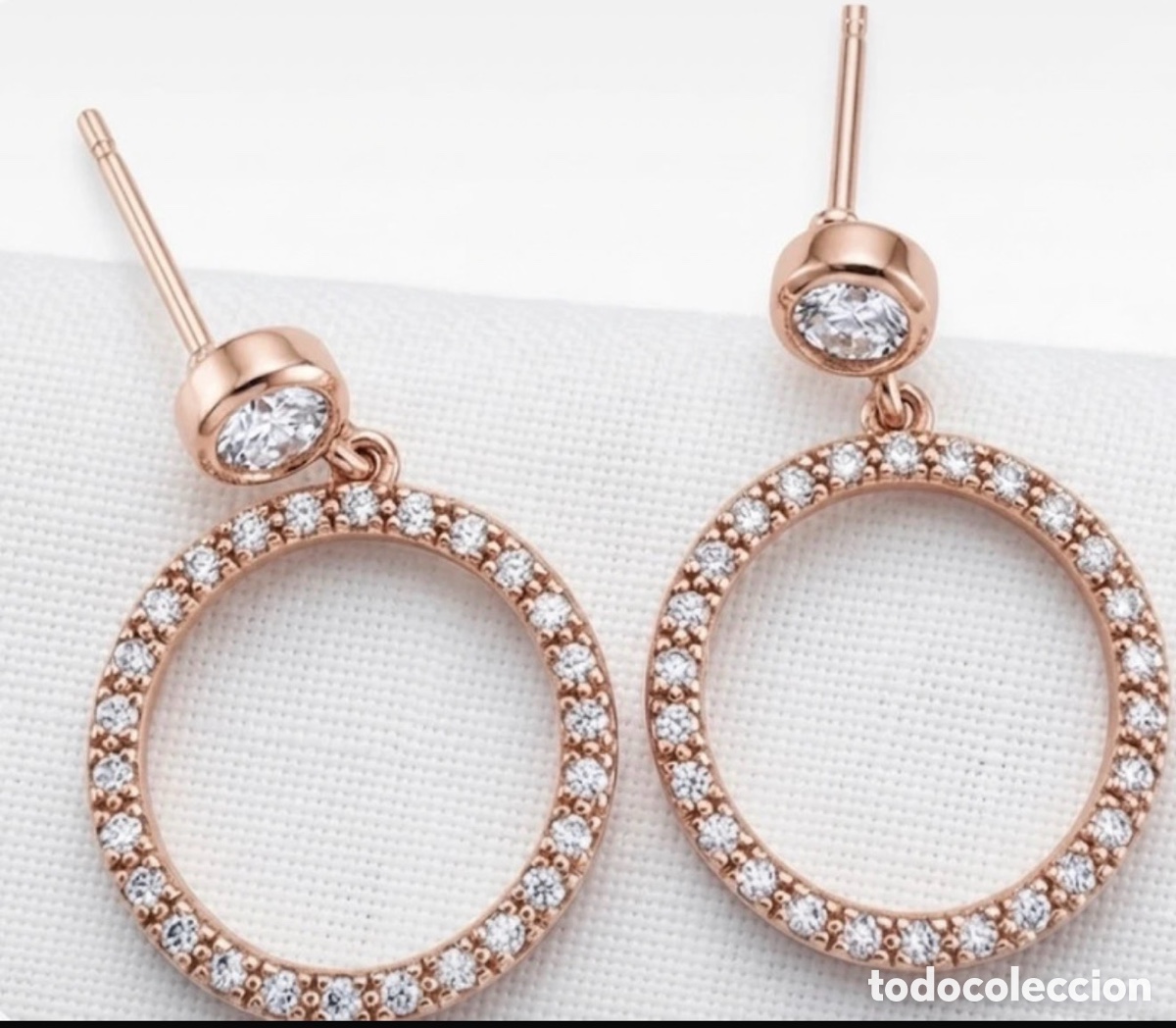 Joyeria: Pendientes boutique dorados
