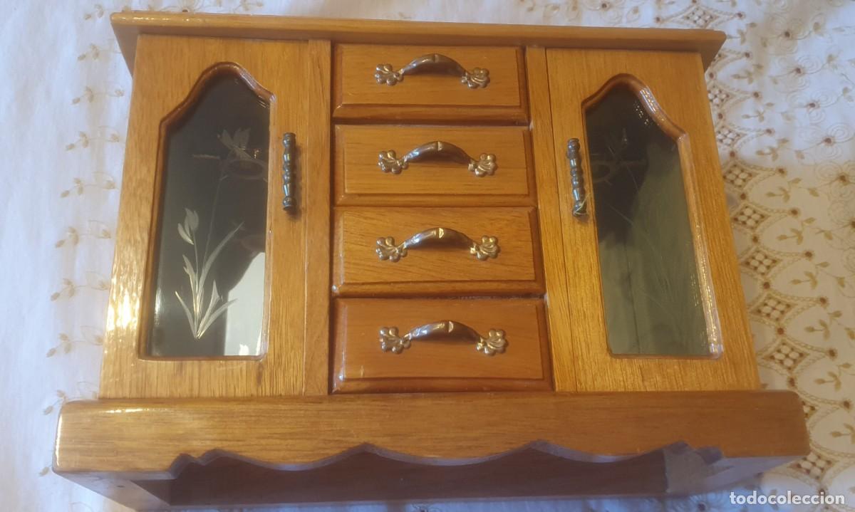 Joyeria: JOYERO EN MADERA CON MELODIA A CUERDA