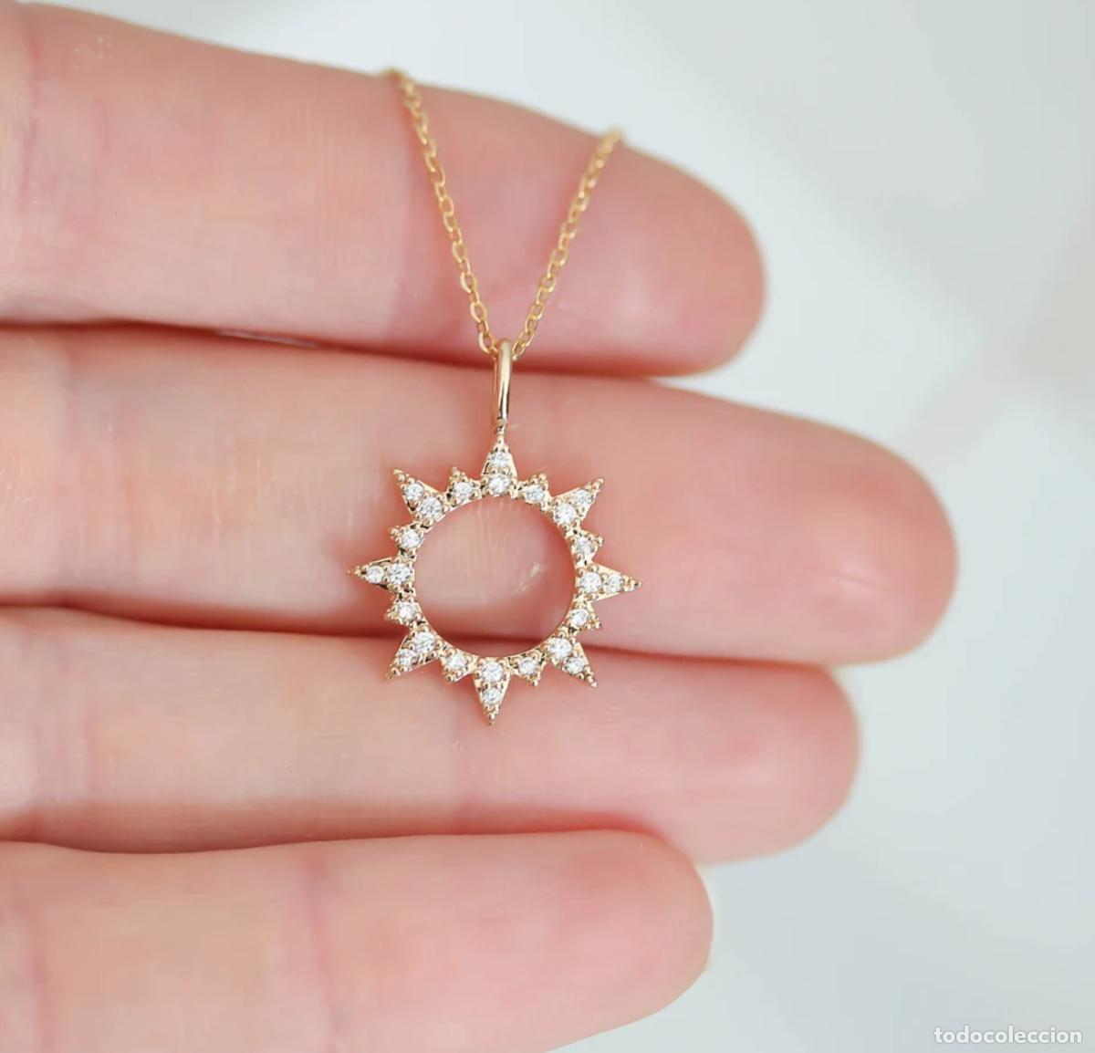 Joyeria: Colgante de estrella ba&ntilde;ado en oro de 18 quilates con circonitas c&uacute;bicas