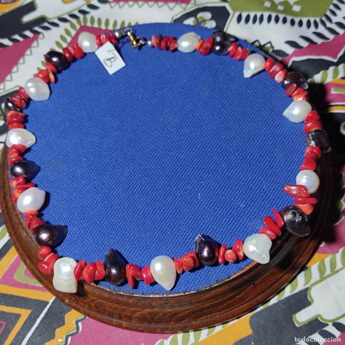 Joyeria: Collar de perlas grises y blancas y coral rojo. *B* - Foto 1