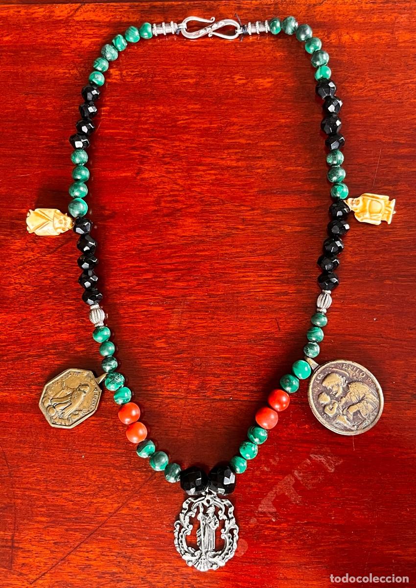 Joyeria: EXCEPCIONAL COLLAR ANTIGUO DE MALAQUITA, &Oacute;NIX, CORAL, PLATA, MEDALLAS DEVOCIONALES Y FIGURAS CHINAS