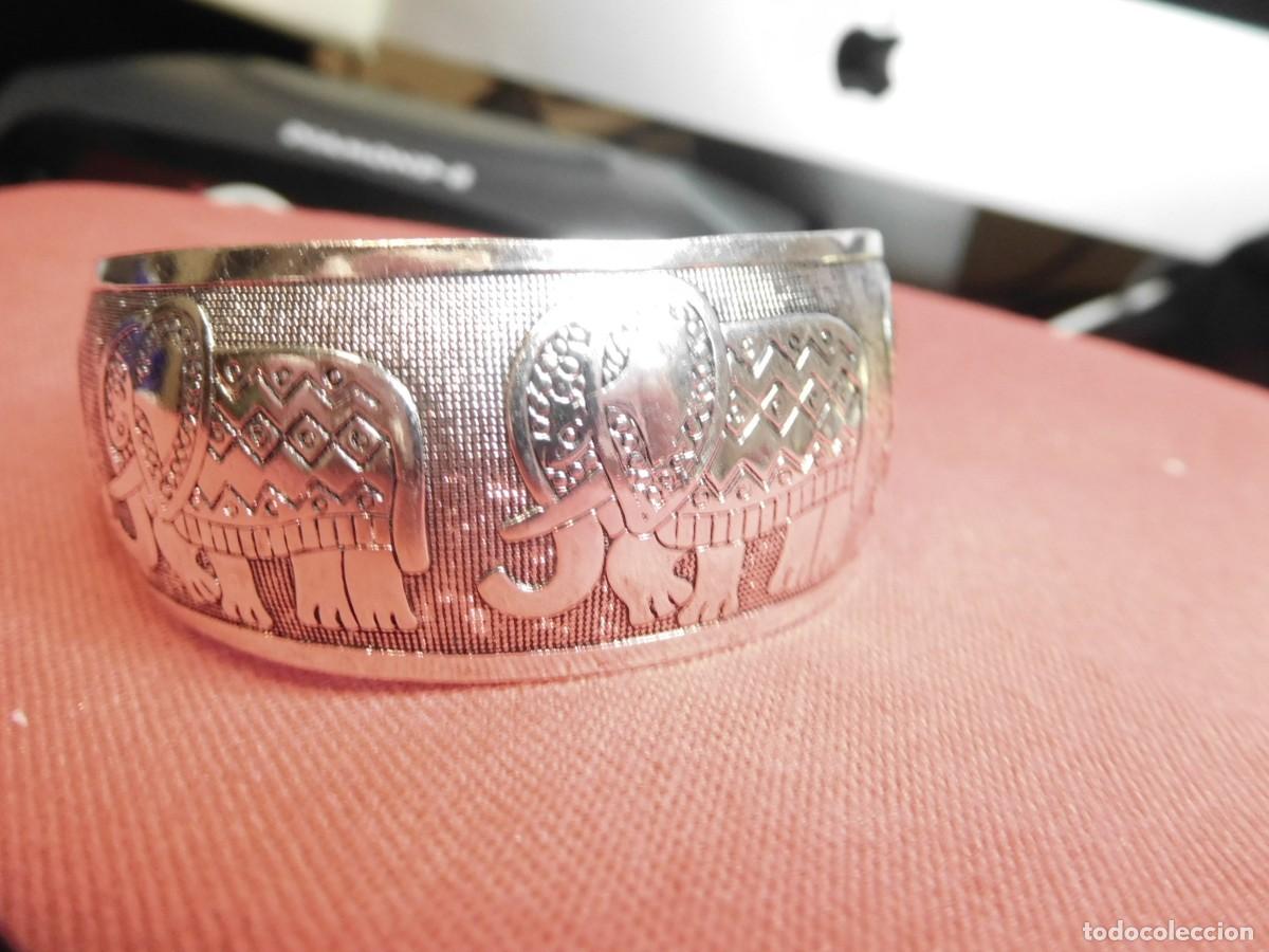 Joyeria: Pulsera de plata con grabado floral - Foto 2
