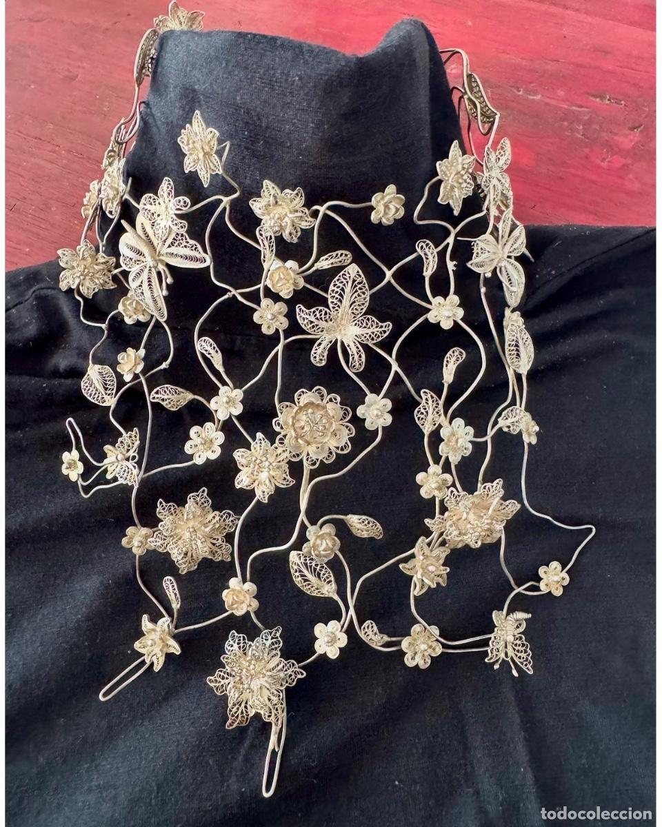 Joyeria: Collar largo de filigrana de plata hecho a mano con motivo de mariposa