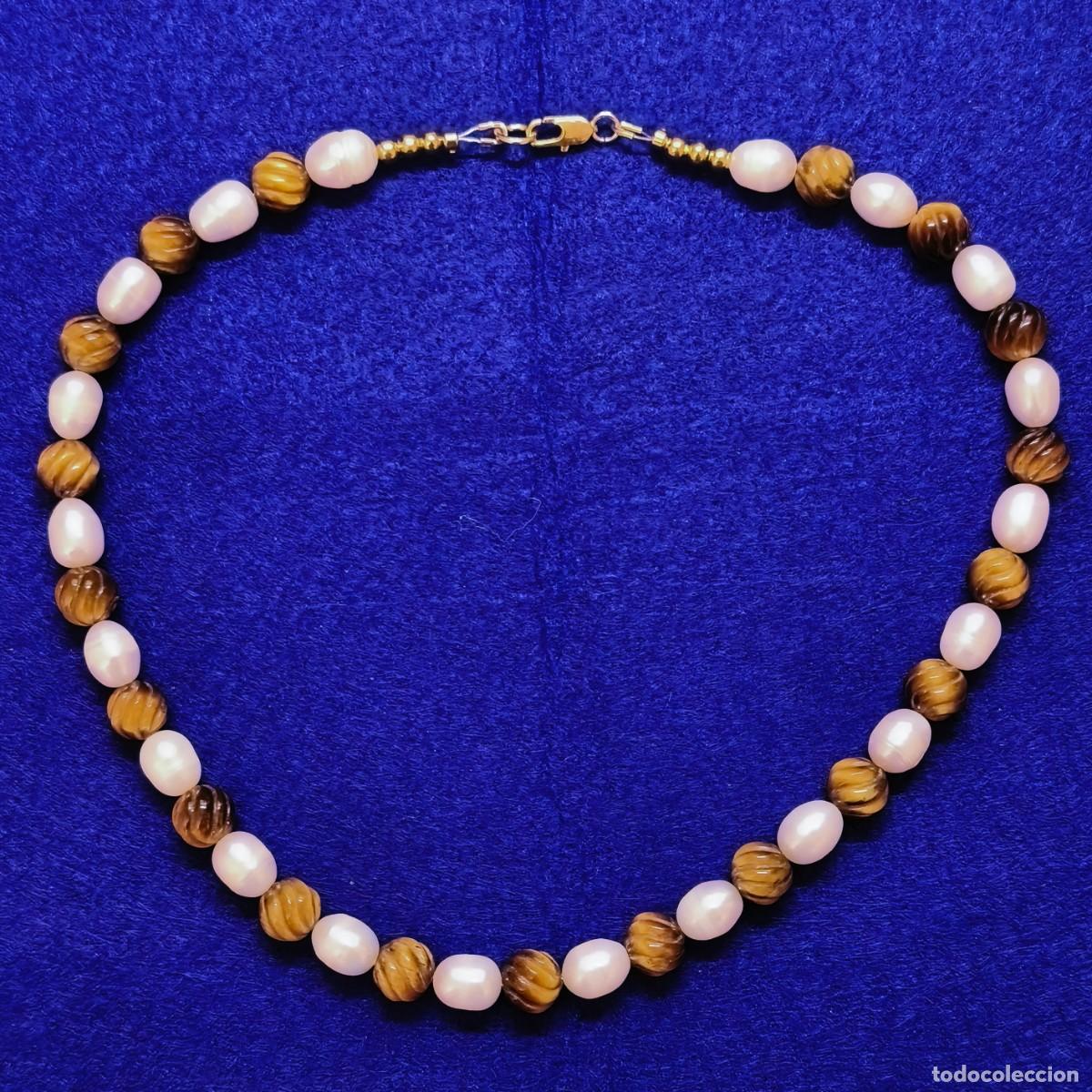 Joaillerie: COLLAR DE PERLAS CULTIVADAS Y OJO DE TIGRE GALLONADO. MED. 46 CMS