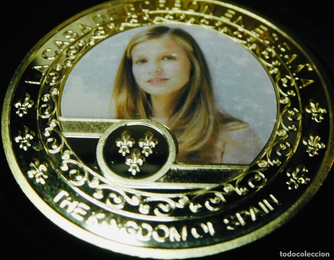 Joyeria: Medalla coleccionable de la Casa Real Espa&ntilde;ola con su certificado
