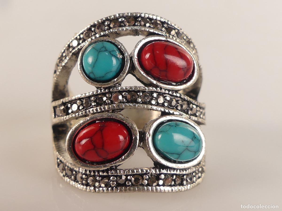 Schmuck: ELEGANTE ANILLO COLOR PLATEADO
