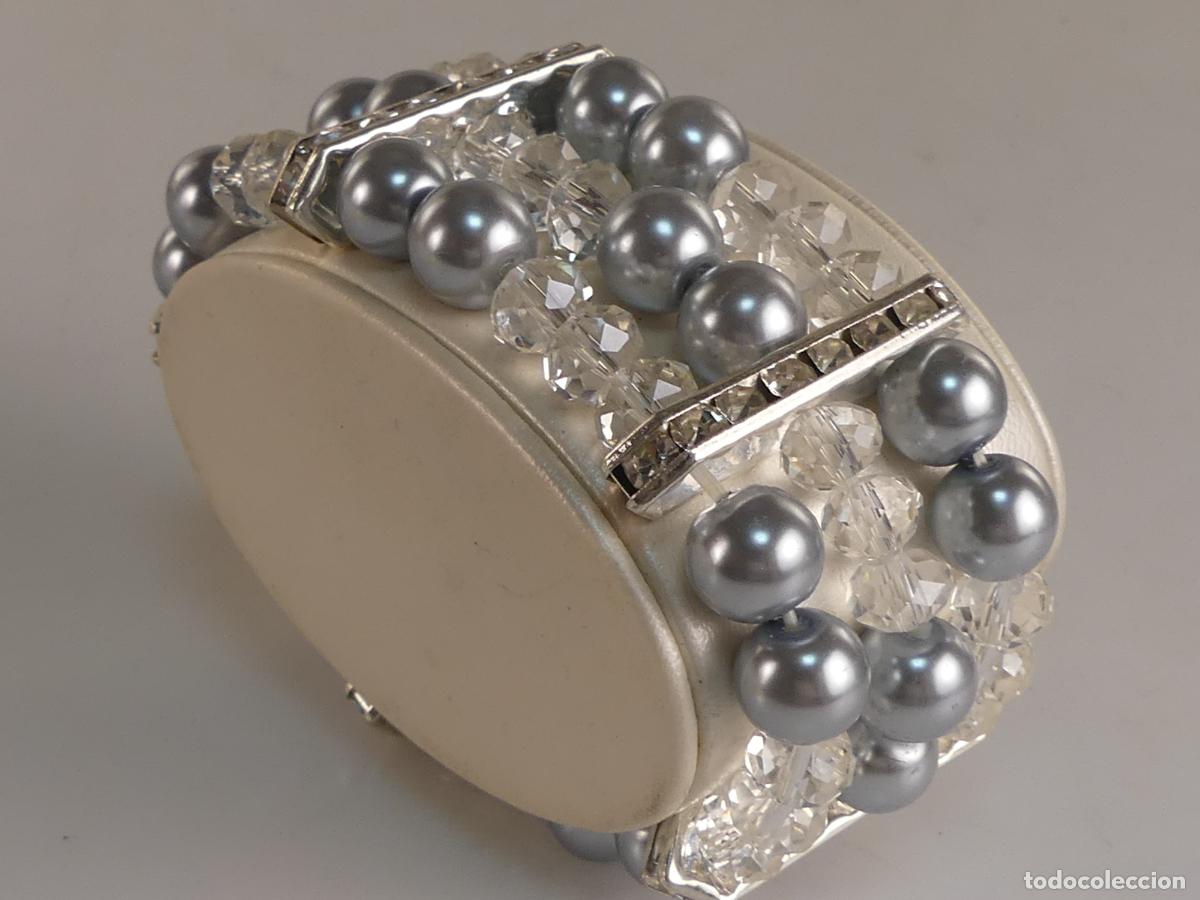 Joyeria: BONITA PULSERA BOLAS TIPO PERLA