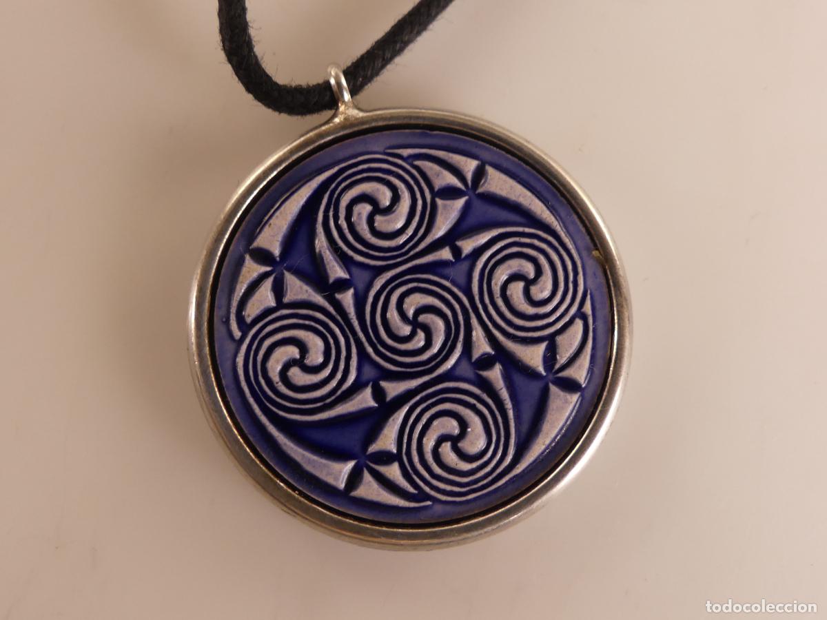 Joyeria: COLGANTE DE CERAMICA Y METAL