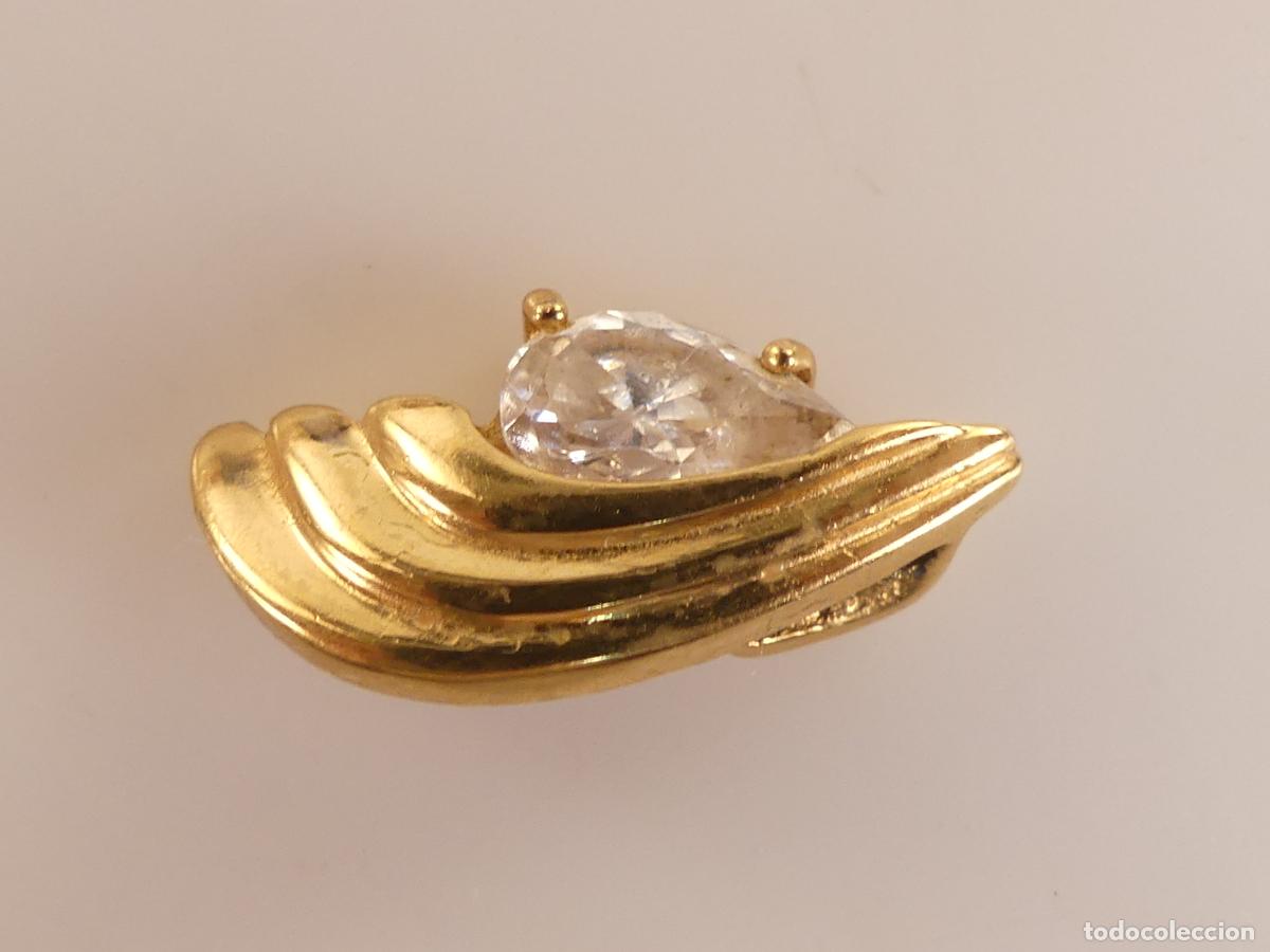 Joalharia: ELEGANTE COLGANTE COLOR DORADO Y PIEDRA