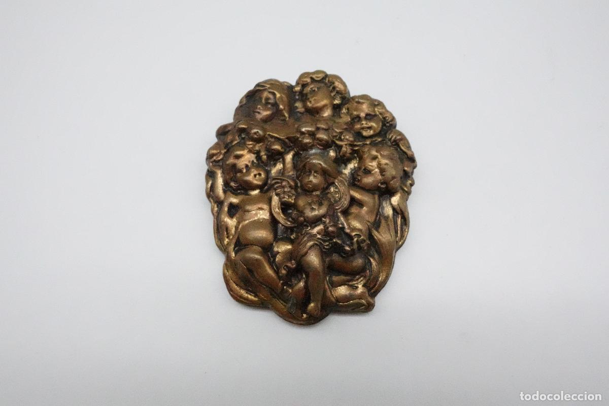 Joalharia: ANTIGUO BROCHE VINTAGE EN RELIEVE DE BRONCE CON ESCENA DE QUERUBINES Y &Aacute;NGELES