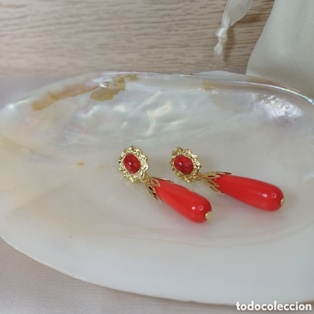 Gioielleria: PENDIENTES LARGOS CHAPADO ORO 18 K Y CORAL